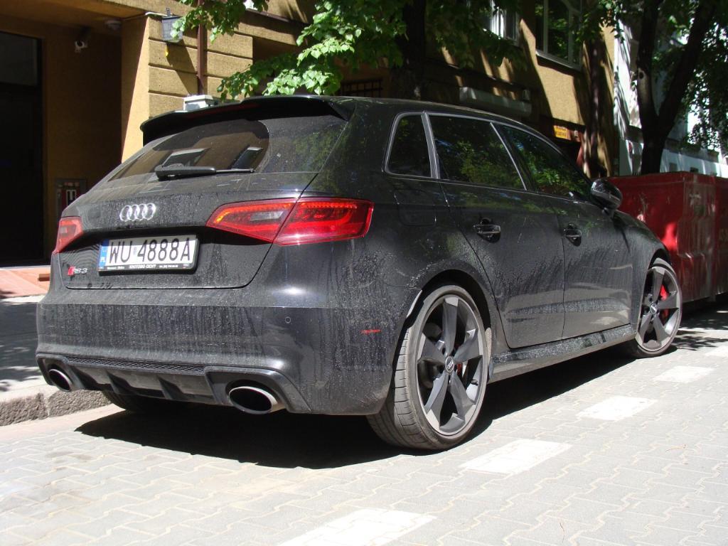 590778RS38V2545.jpg