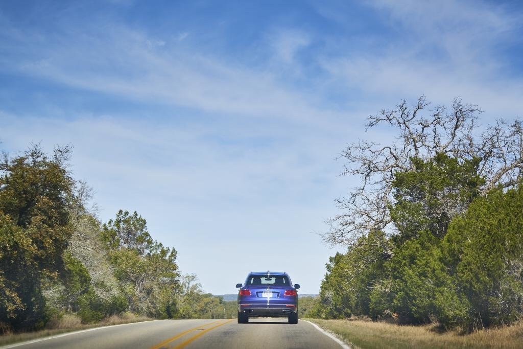 591407BENTAYGA0129.jpg