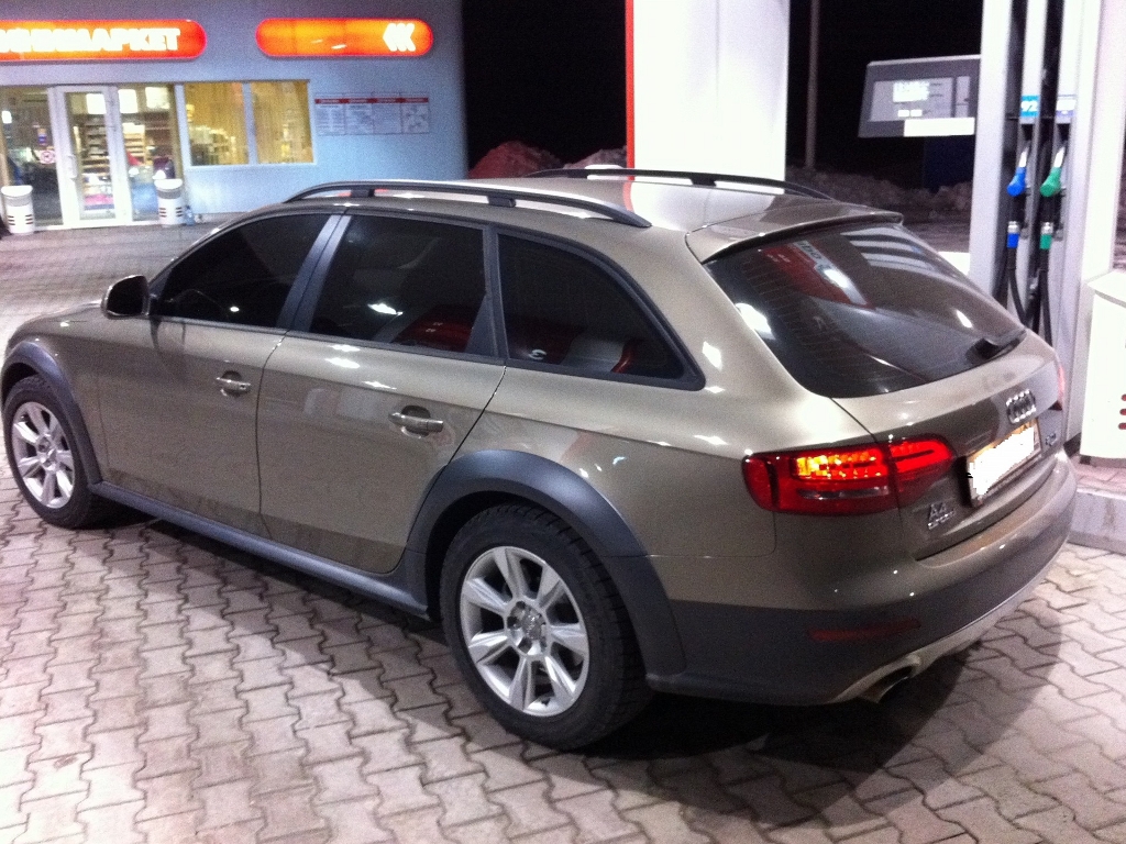 592217255AUDIA4ALLROAD.jpg