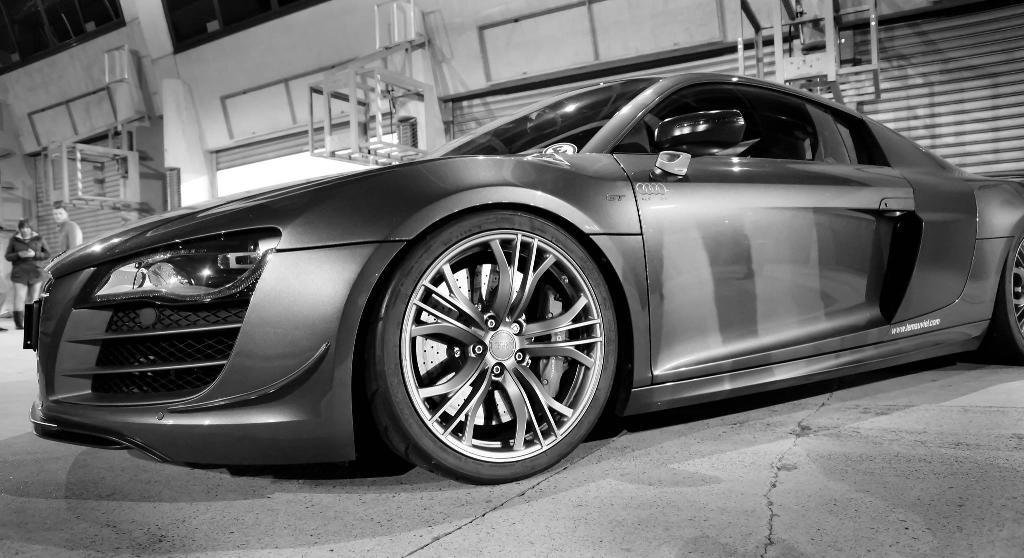 592600R8GT1353.jpg