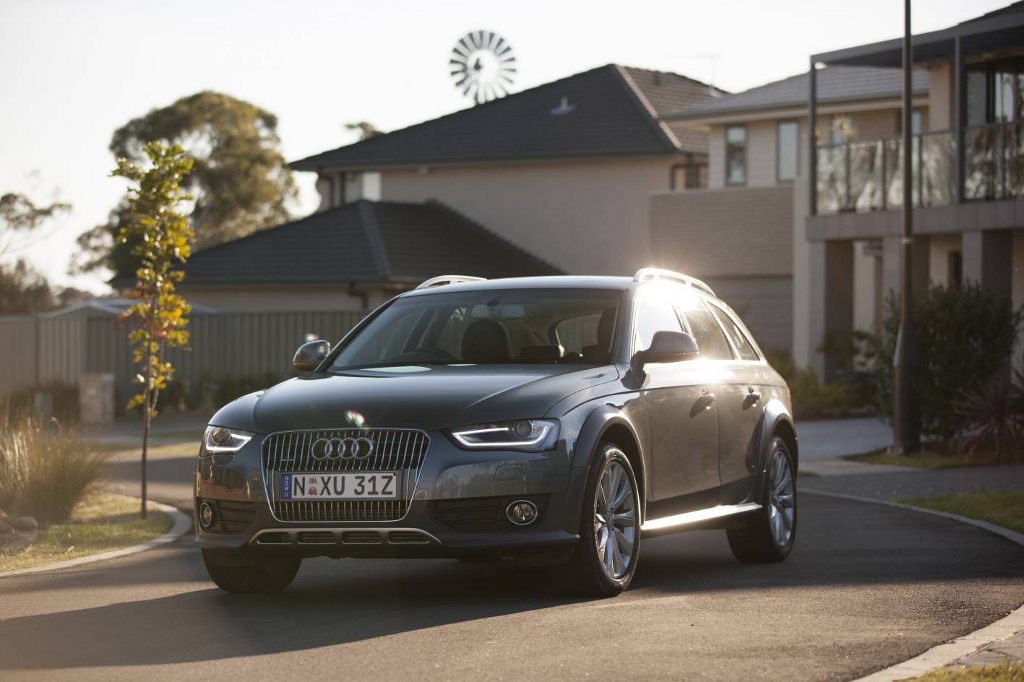 592677470AUDIA4ALLROAD.jpg