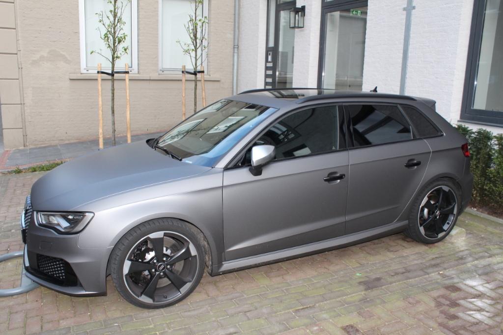 593909RS38V2473.jpg