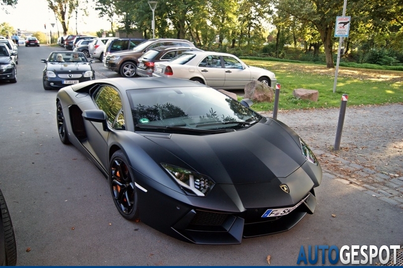 594334019LAMBORGHINIAVENTADORESQUIROU.jpg