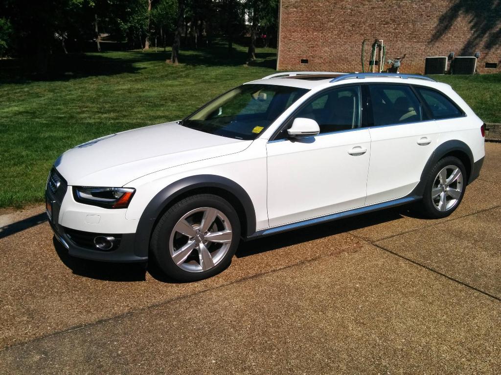 594472907AUDIA4ALLROAD.jpg