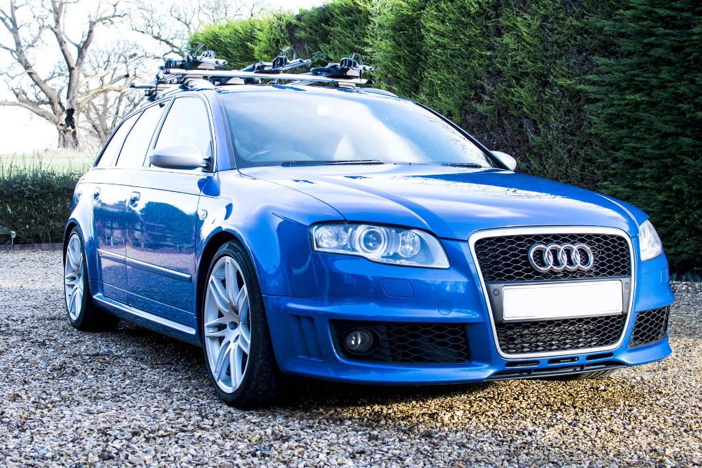 595638AUDIRS42524.jpg