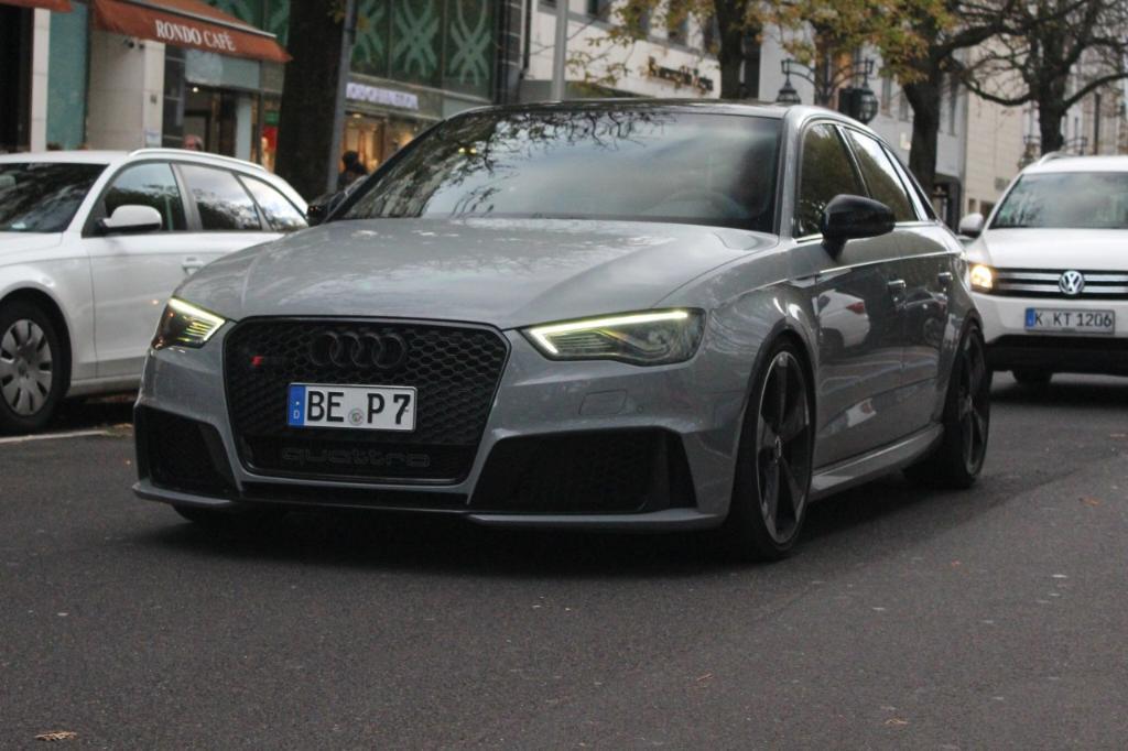 597457RS38V3222.jpg