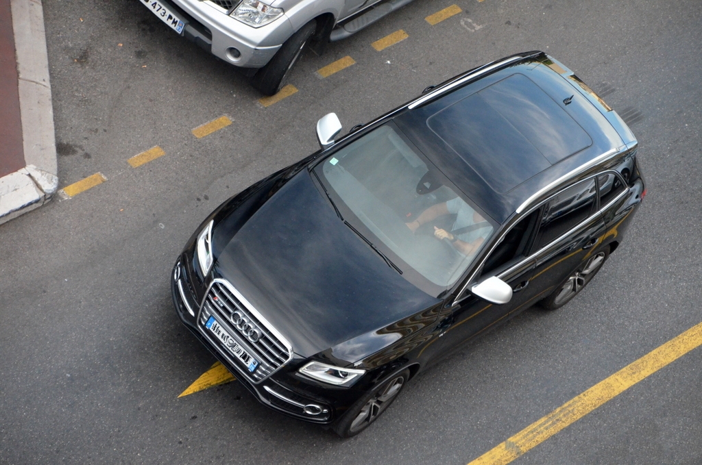 597694AUDISQ5856.jpg