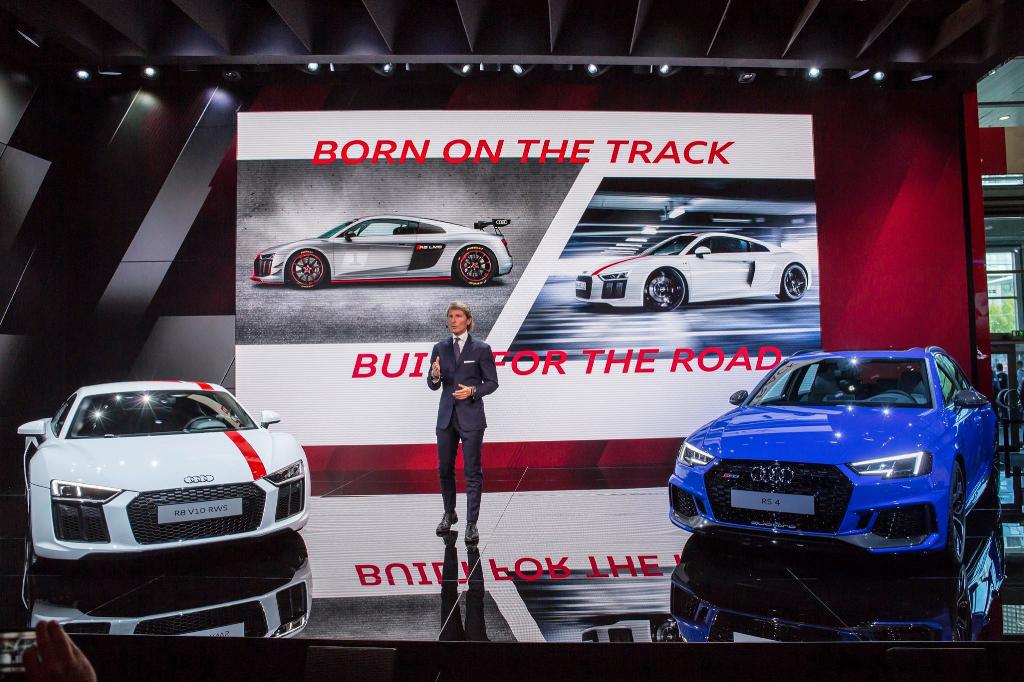 598158AUDIRS4B90058.jpg