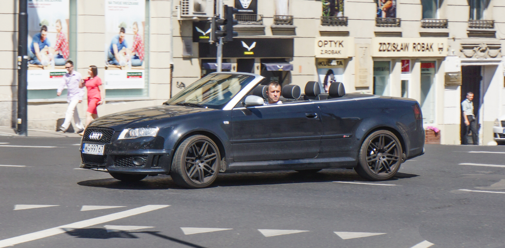 598728AUDIRS42125.jpg
