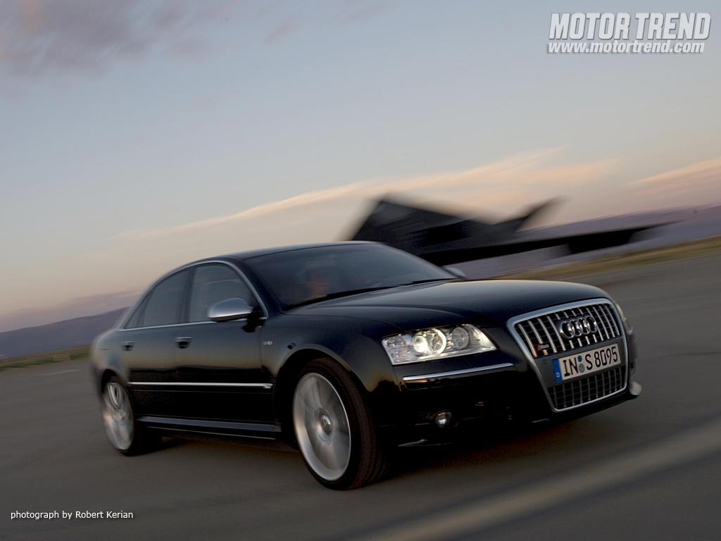 112_0611_01wm+2007_audi_s8+front_1024.jpg
