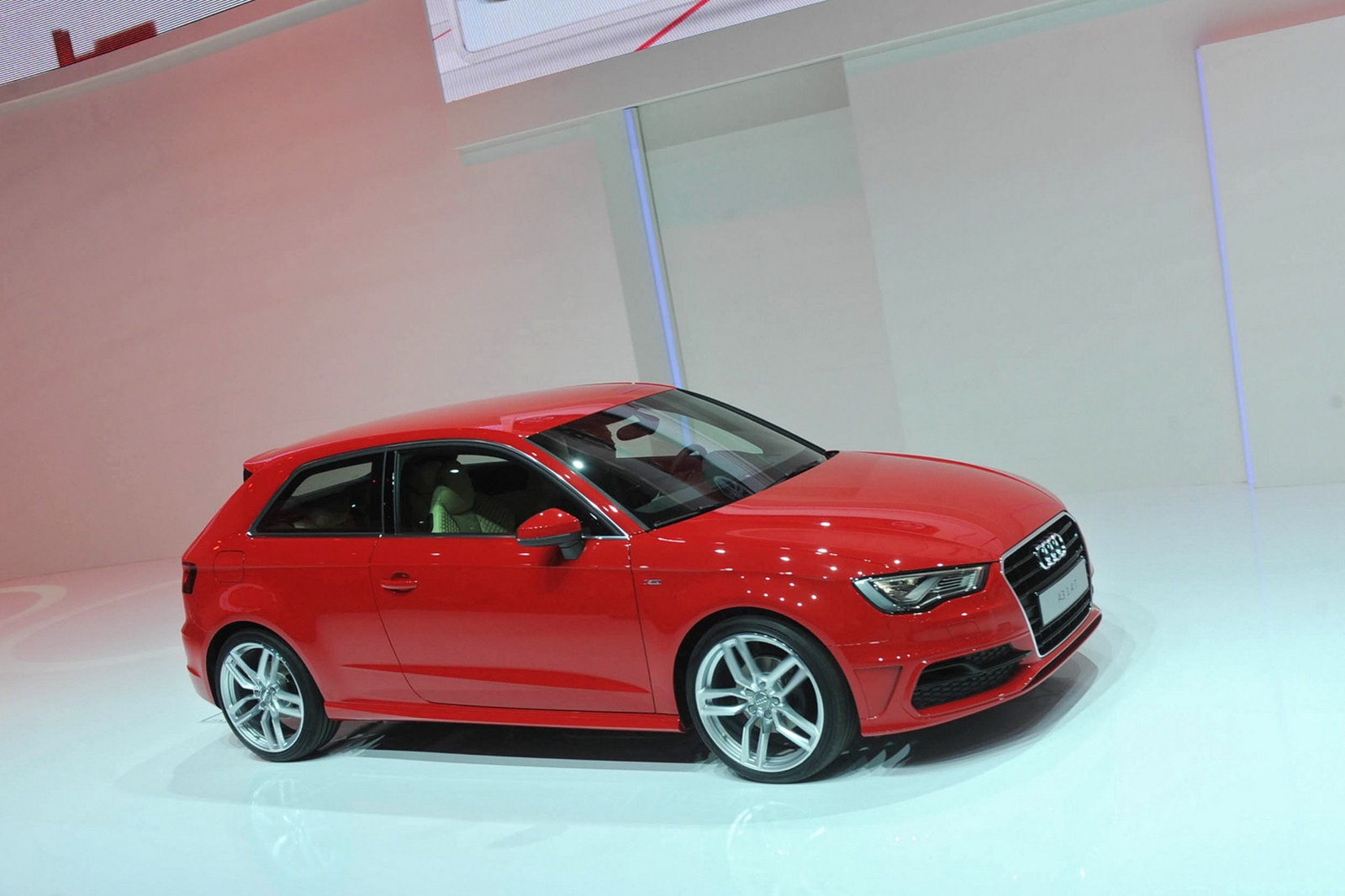 2013-Audi-A3-17%25255B2%25255D.jpg
