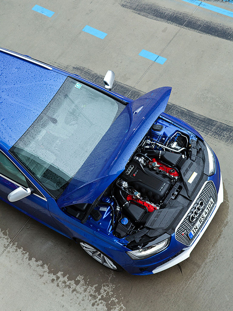 600099RS4B8ESQUIROU076.jpg