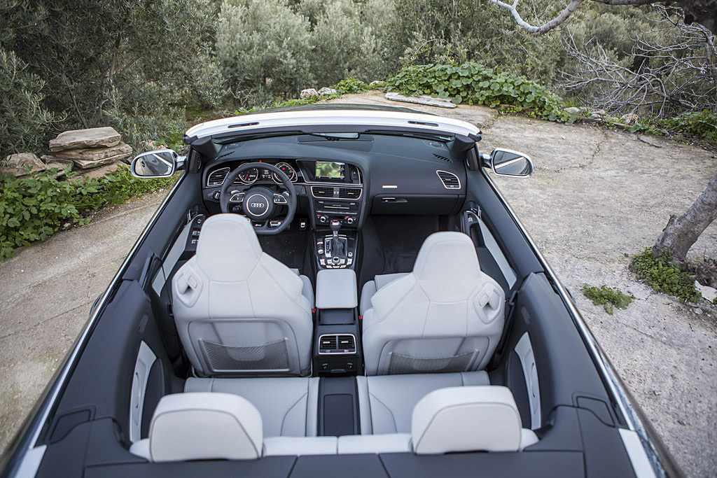 600396145RS5CABRIOLET.jpg