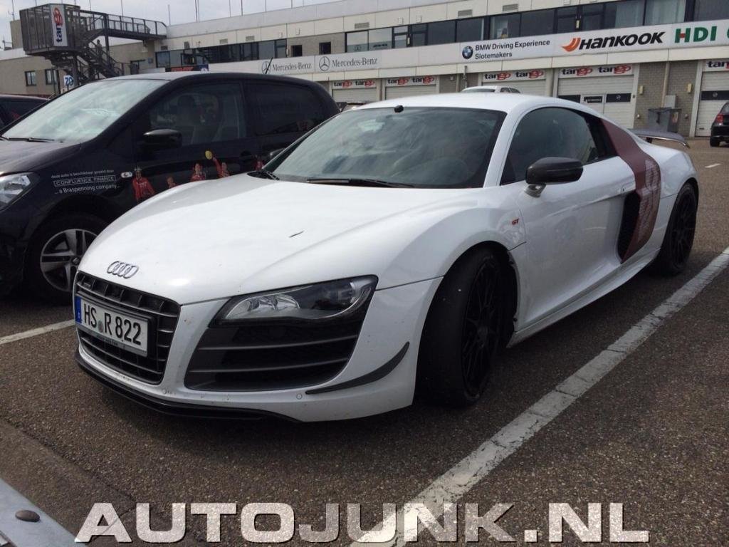 601487R8GT1553.jpg