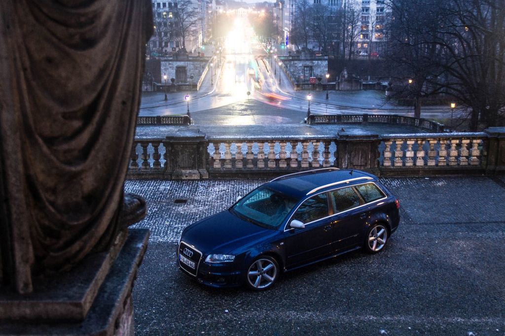 602244AUDIRS41582.jpg