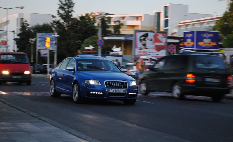 605215203S6ESQUIROU.jpg