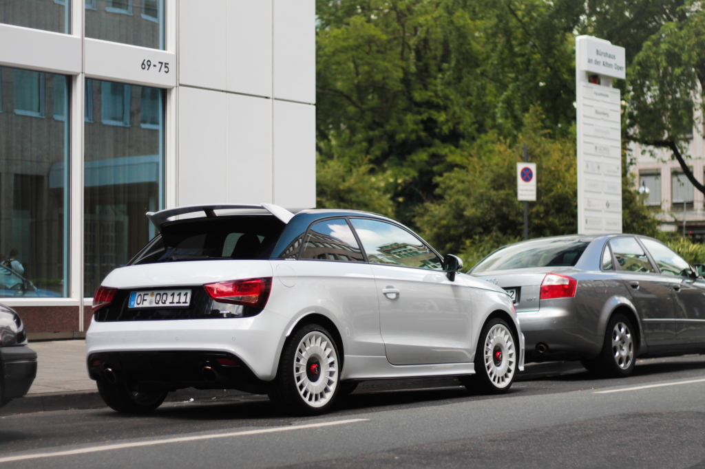 605773A1QUATTRO373.jpg