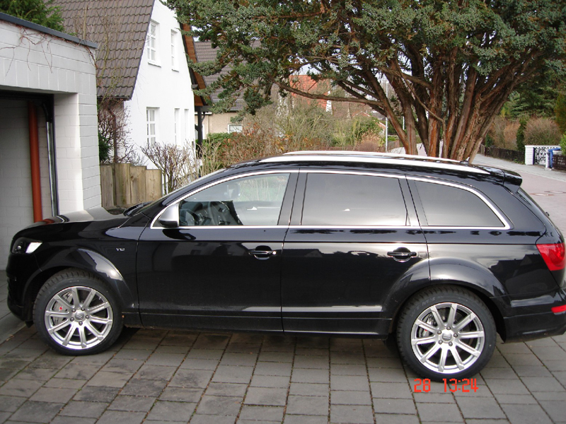 607001049Q7V12ESQUIROU.jpg