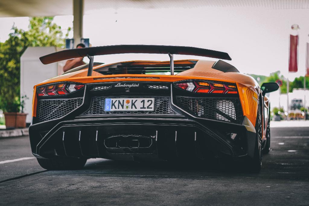 6079964210LAMBORGHINIAVENTADOR.jpg
