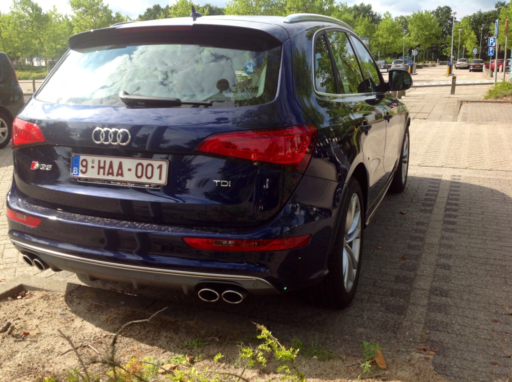 608685AUDISQ5792.jpg