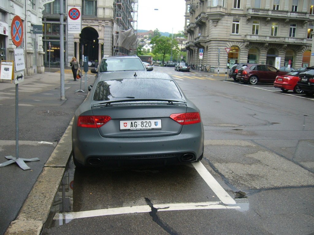 609104AUDIRS5756.jpg