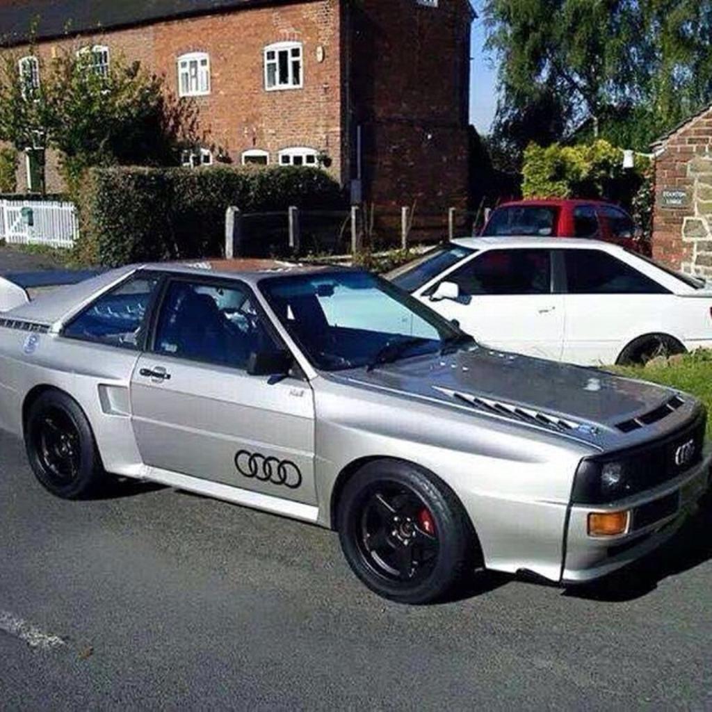 609222URQUATTRO885.jpg