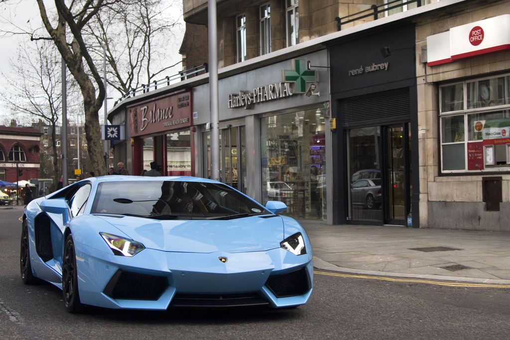 609893227LAMBORGHINIAVENTADORESQUIROU.jpg