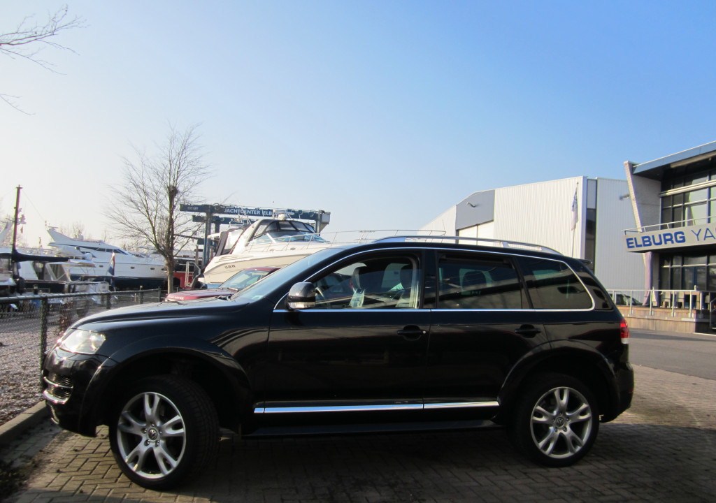 610543W12TOUAREG329ESQUIROU.jpg