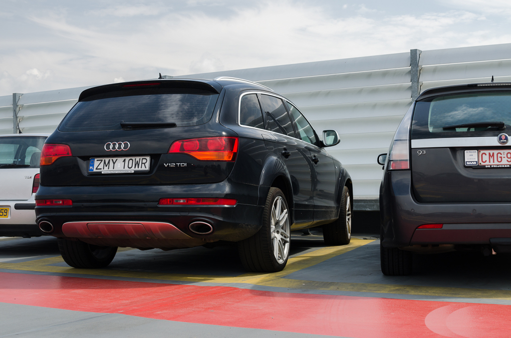 611312958Q7V12.jpg