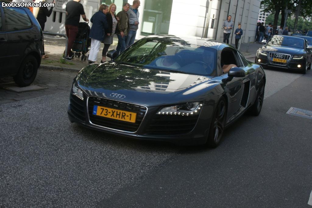 6117423384R8.jpg