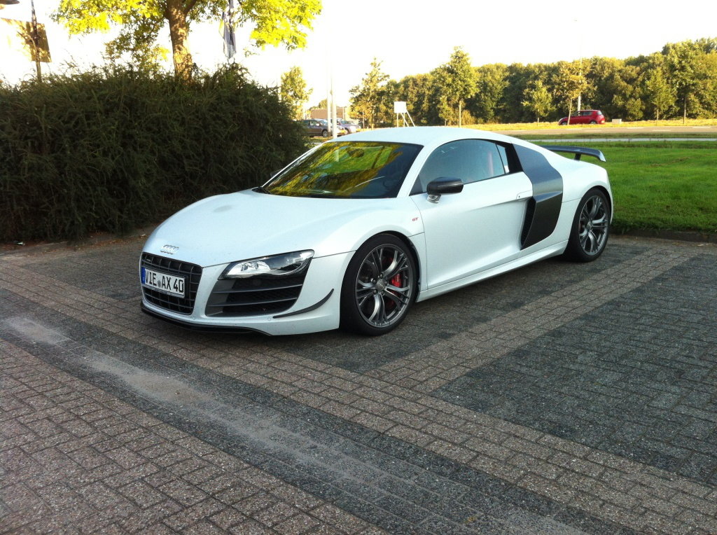 611987R8GT1094.jpg