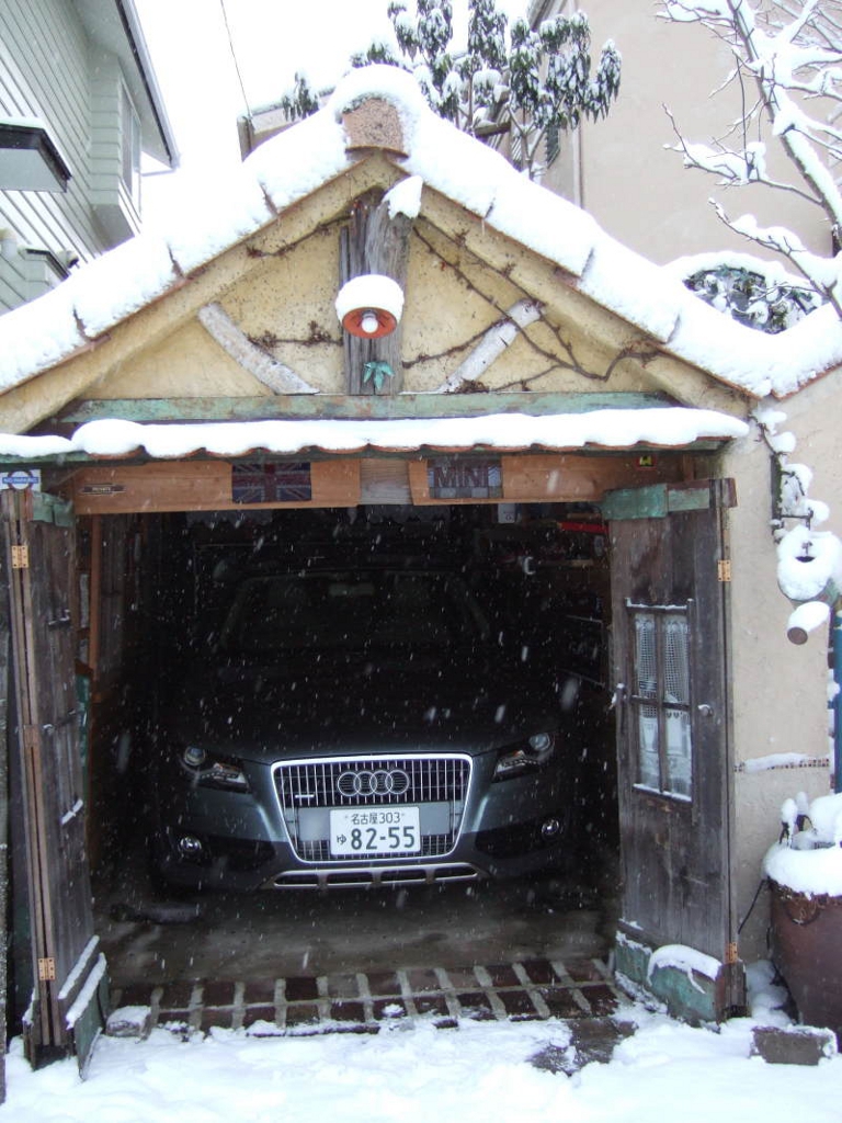 612301199AUDIA4ALLROAD.jpg