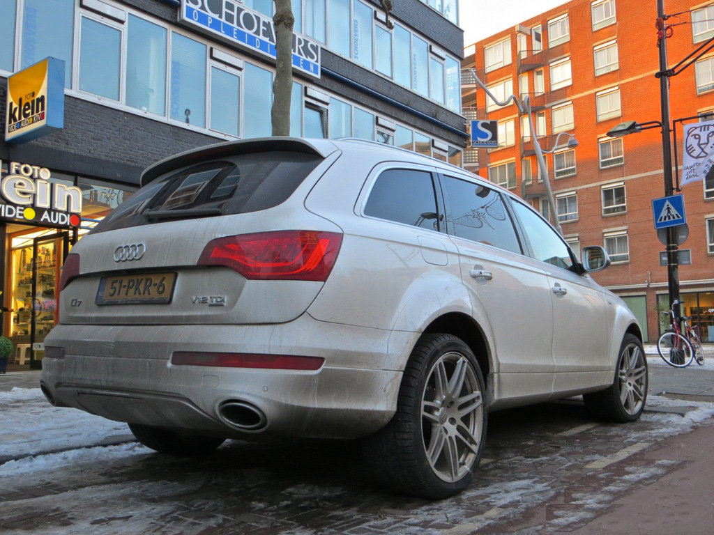613401631Q7V12.jpg