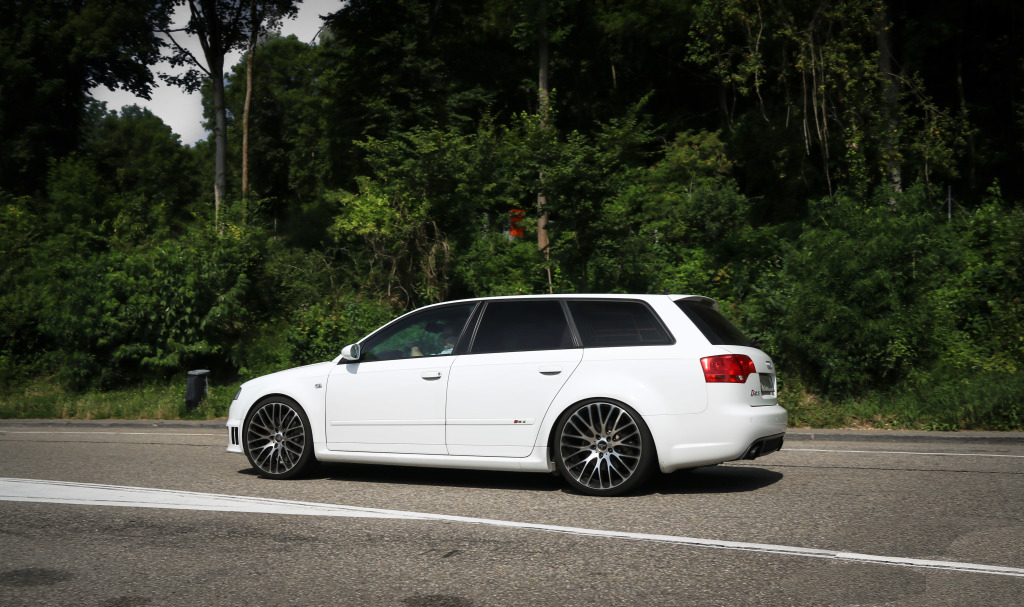 616708AUDIRS42094.jpg