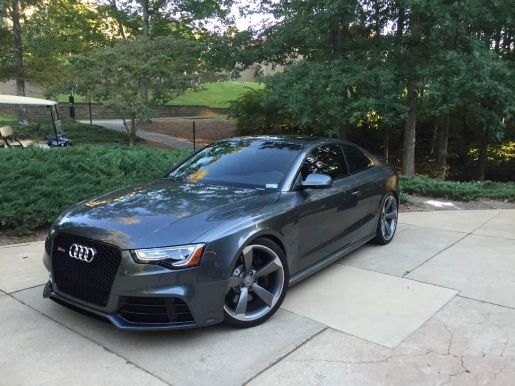 616854AUDIRS52708.jpg
