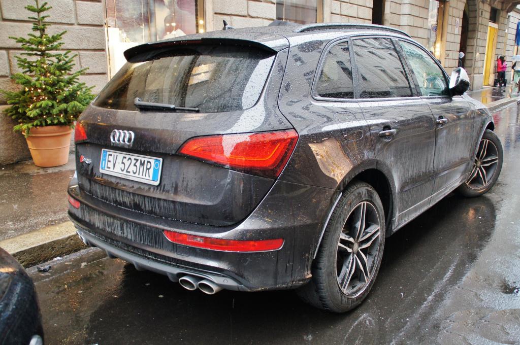 617066AUDISQ51465.jpg
