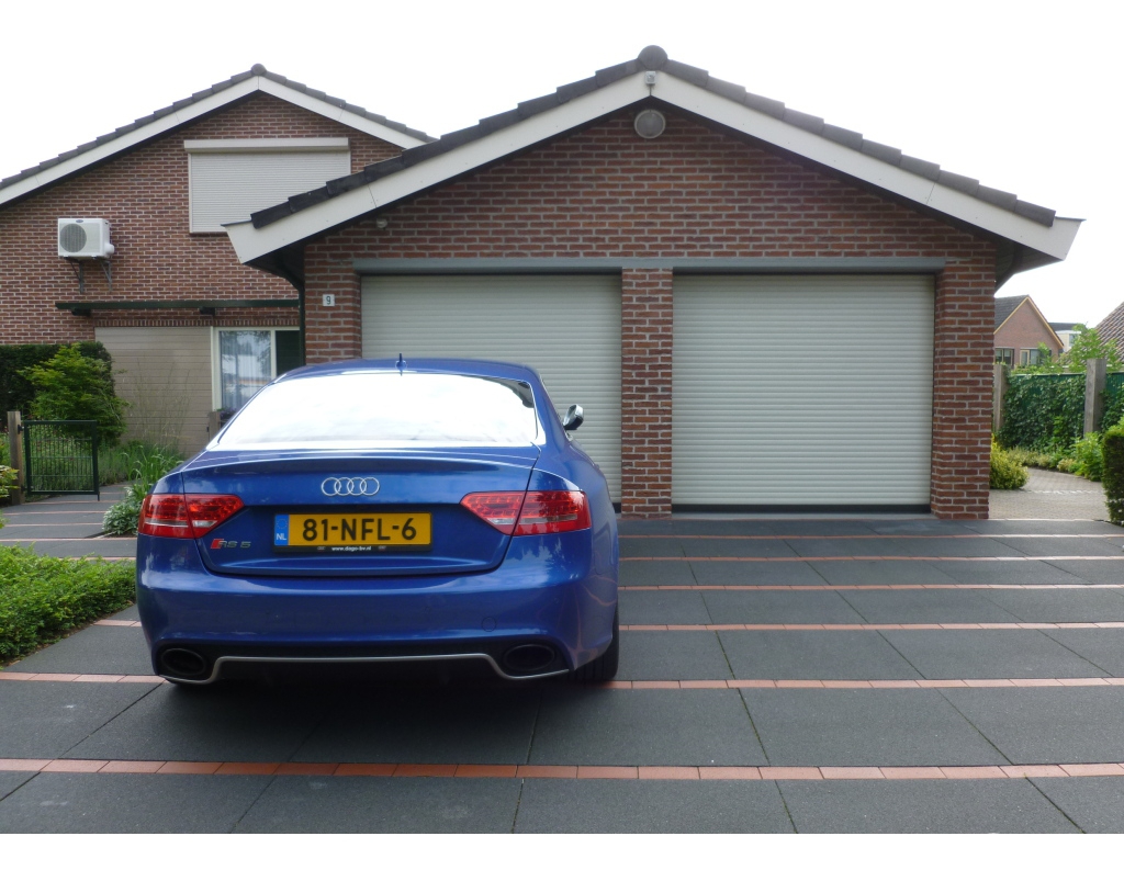 617092AUDIRS5464.jpg