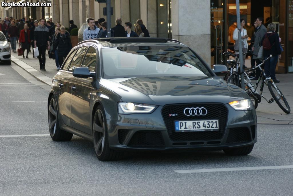 617355RS4B82443.jpg