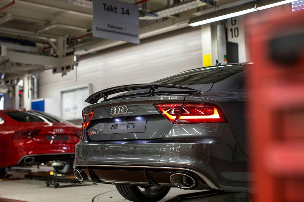 617711RS7073.jpg