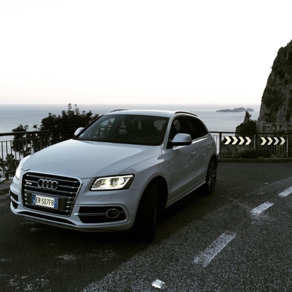 617976AUDISQ51543.jpg