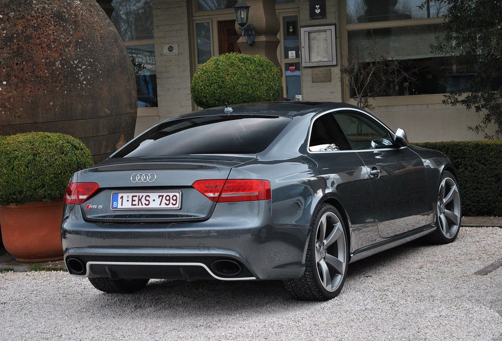 618401AUDIRS5765.jpg