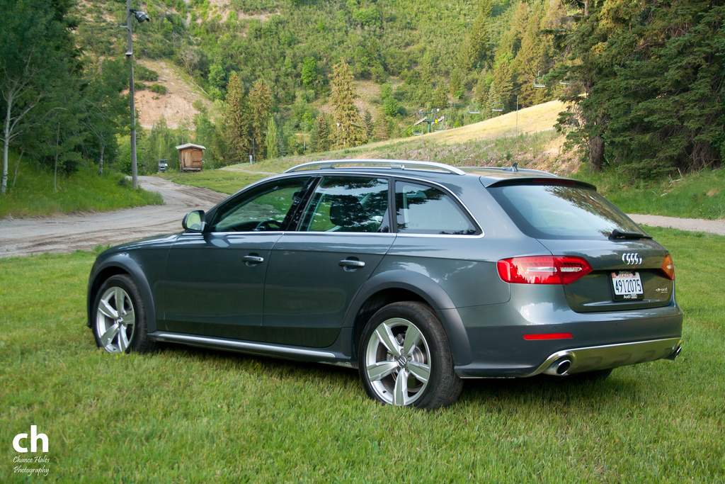 619114602AUDIA4ALLROAD.jpg