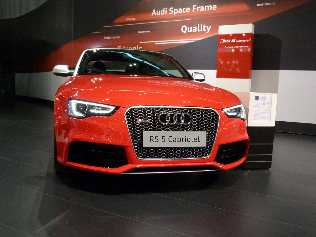 619464129RS5CABRIOLET.jpg