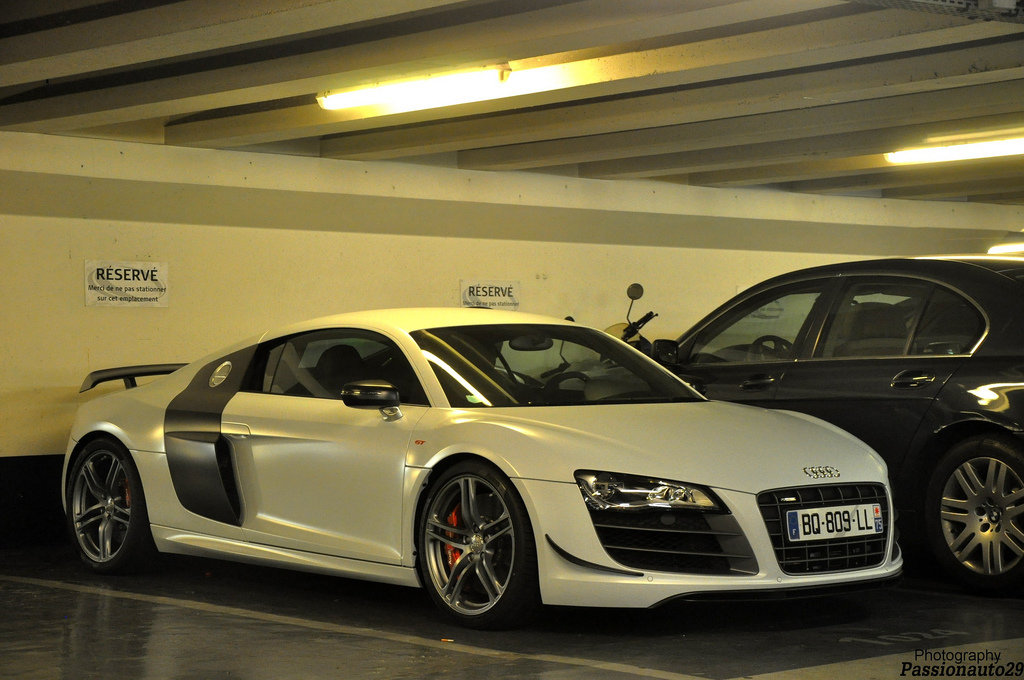 620256R8GT482.jpg