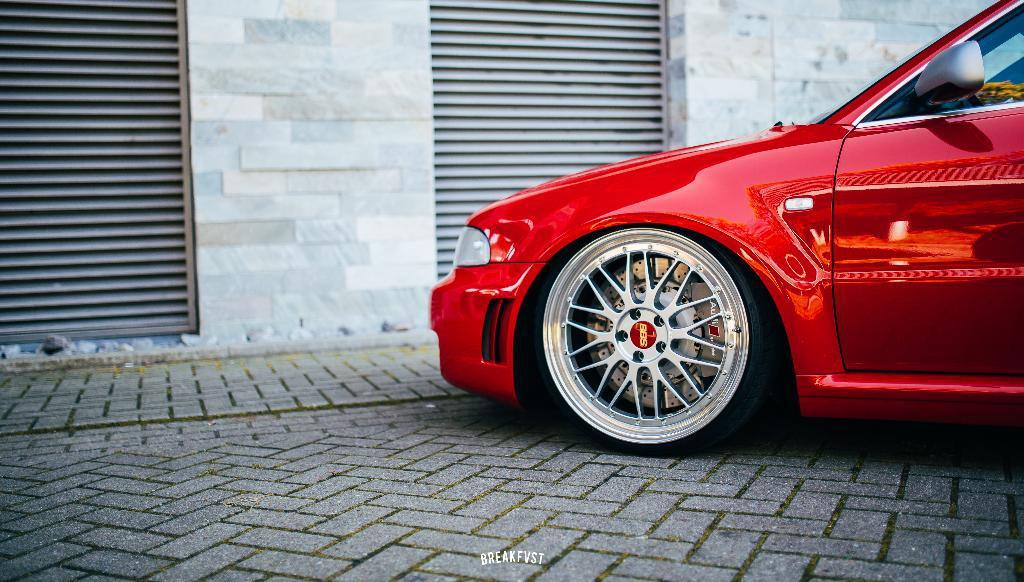 626079AUDIWHEELS1048A2RS4B5.jpg