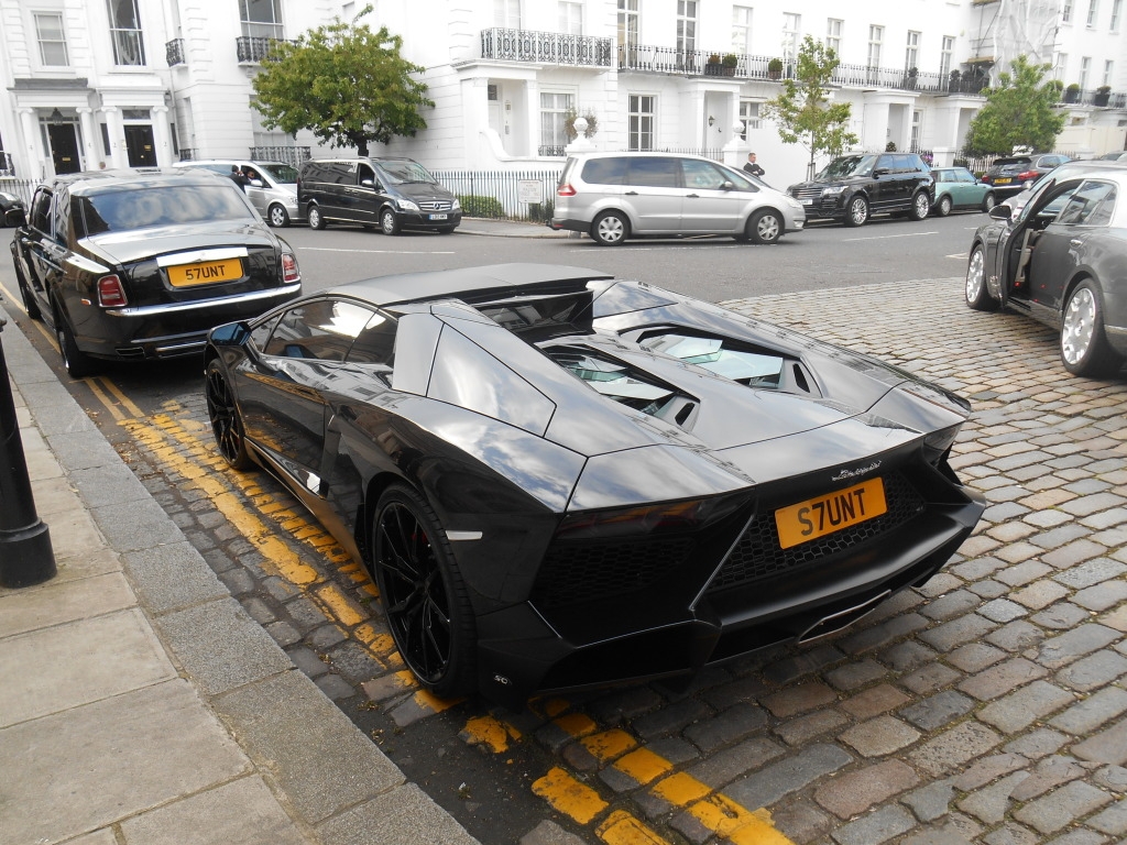 6262421016LAMBORGHINIAVENTADOR.jpg