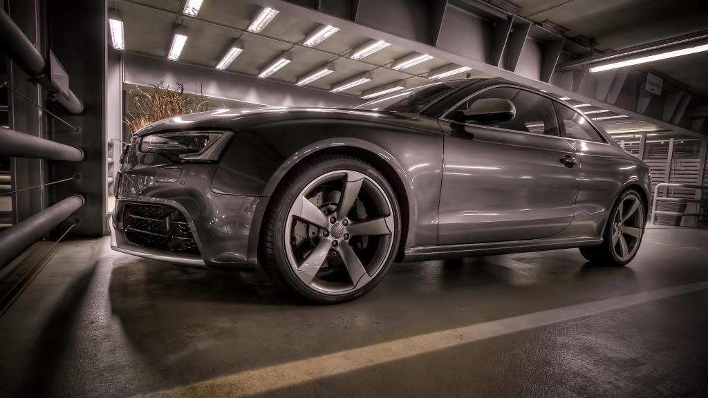 626909AUDIRS5426.jpg