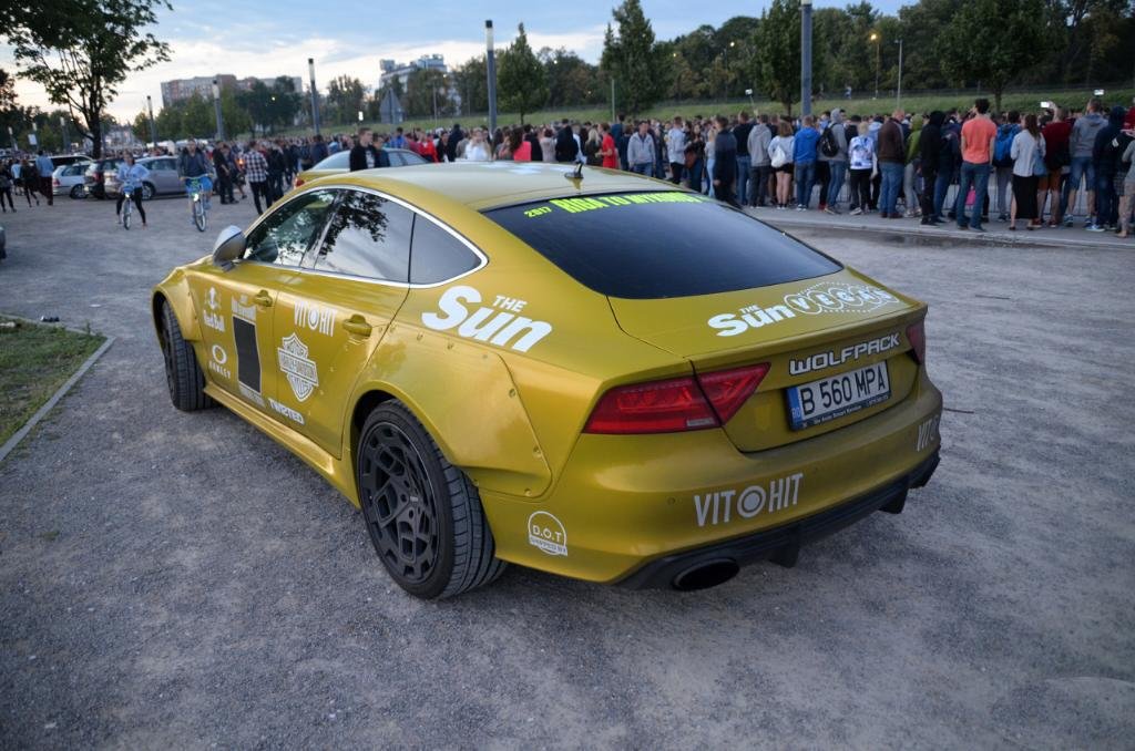 628345RS73506.jpg