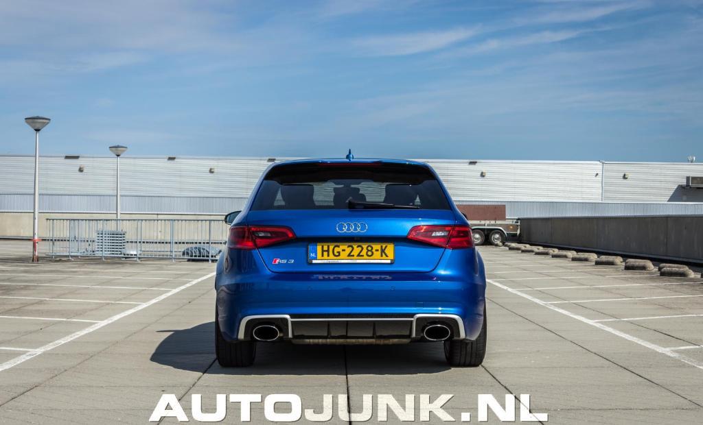 628976RS38V3087.jpg