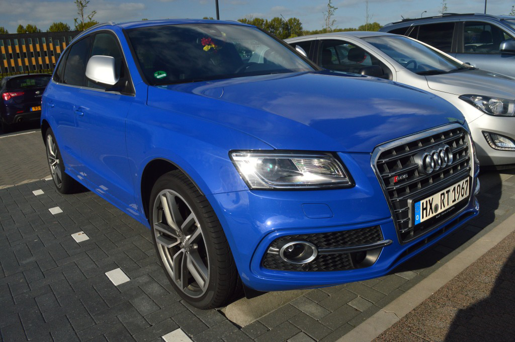 629564AUDISQ51074.jpg